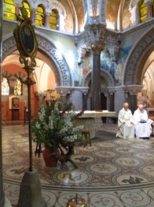 A gauche le tintinnabule