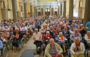 La Basilique est remplie